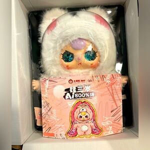 Baby Three 800% AI Figure – White Cat w/ Blue Liquid Glitter Eyes ✨ (No Box)